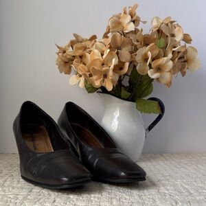 Marquise Black Women's square heel